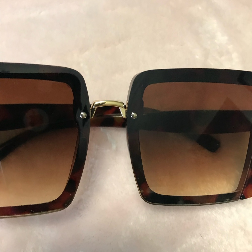 Womens Sunglasses Oversized Thick Tortoise Shell Brown Square Fashion - Picture 4 of 16